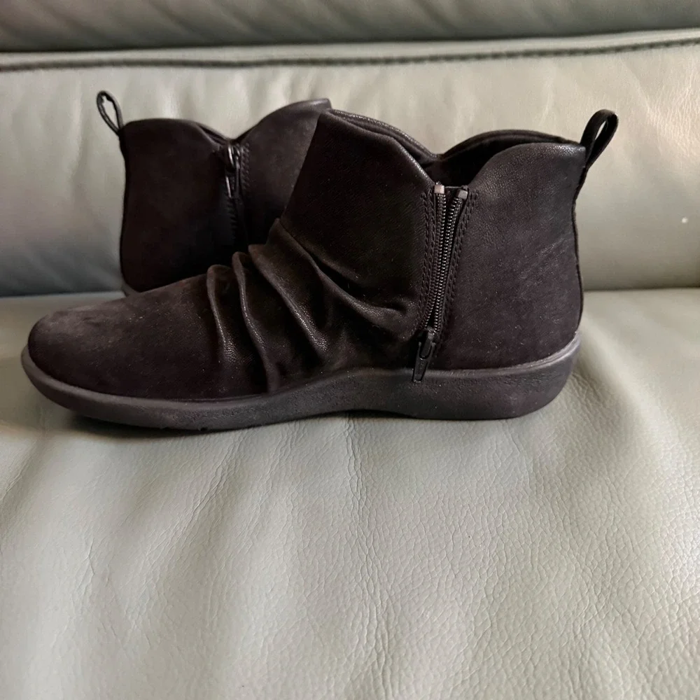 Clarks Cloudsteppers Sillian 2.0 High Black Ruched Ankle Booties Womens 8.5 M